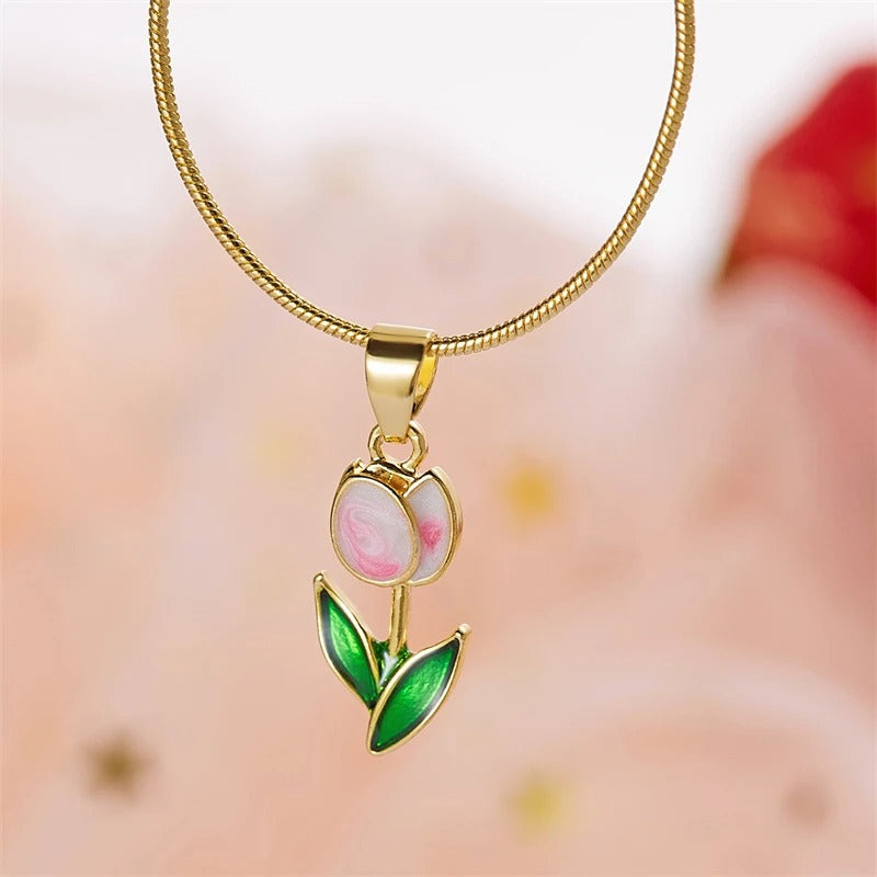 Chic Tulip Necklace Light