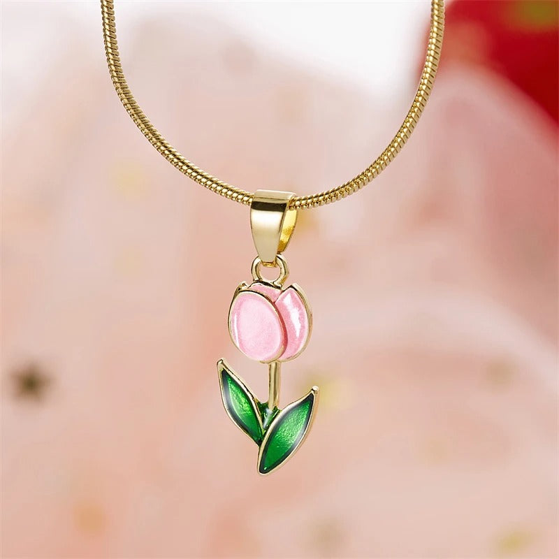 Chic Tulip Necklace Light