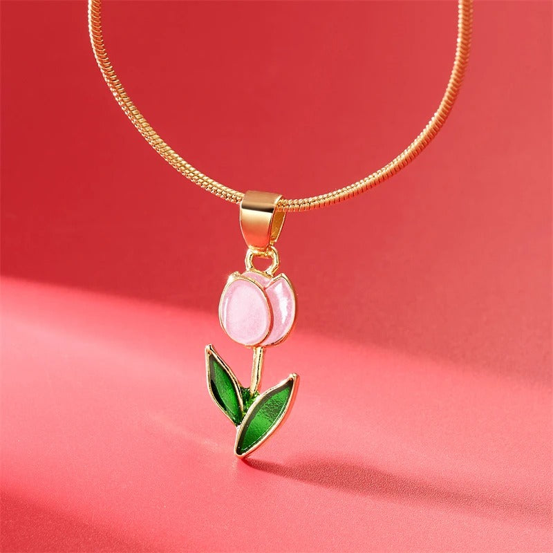 Chic Tulip Necklace Light